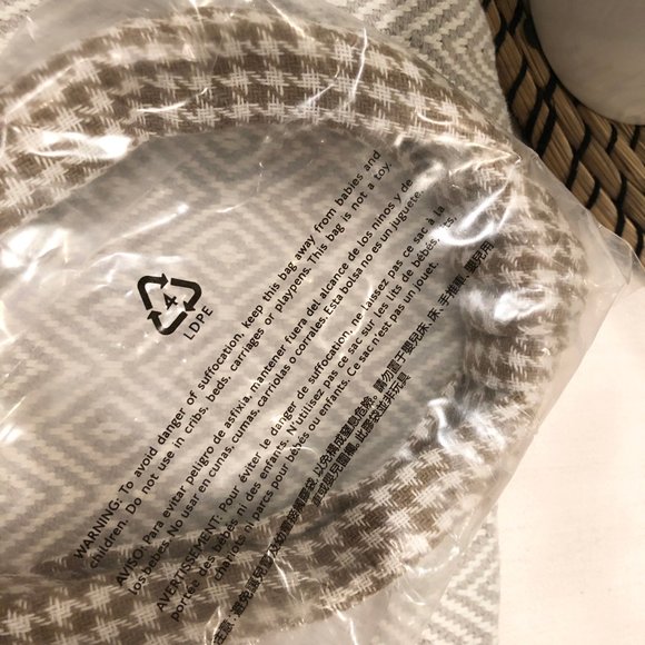 Anthropologie Houndstooth Headband - Picture 3 of 3